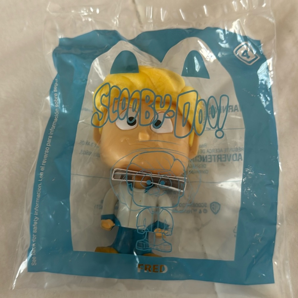 2021 McDonald’s happy meal Scooby-Doo Fred bobble head toy #4 NEW SEALED